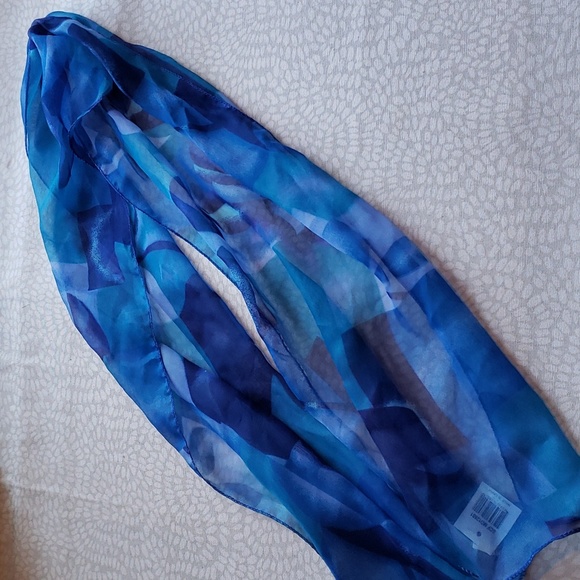 Blue Abstract Patterned Sheer Scarf NWT - 3/$15 - Picture 1 of 5